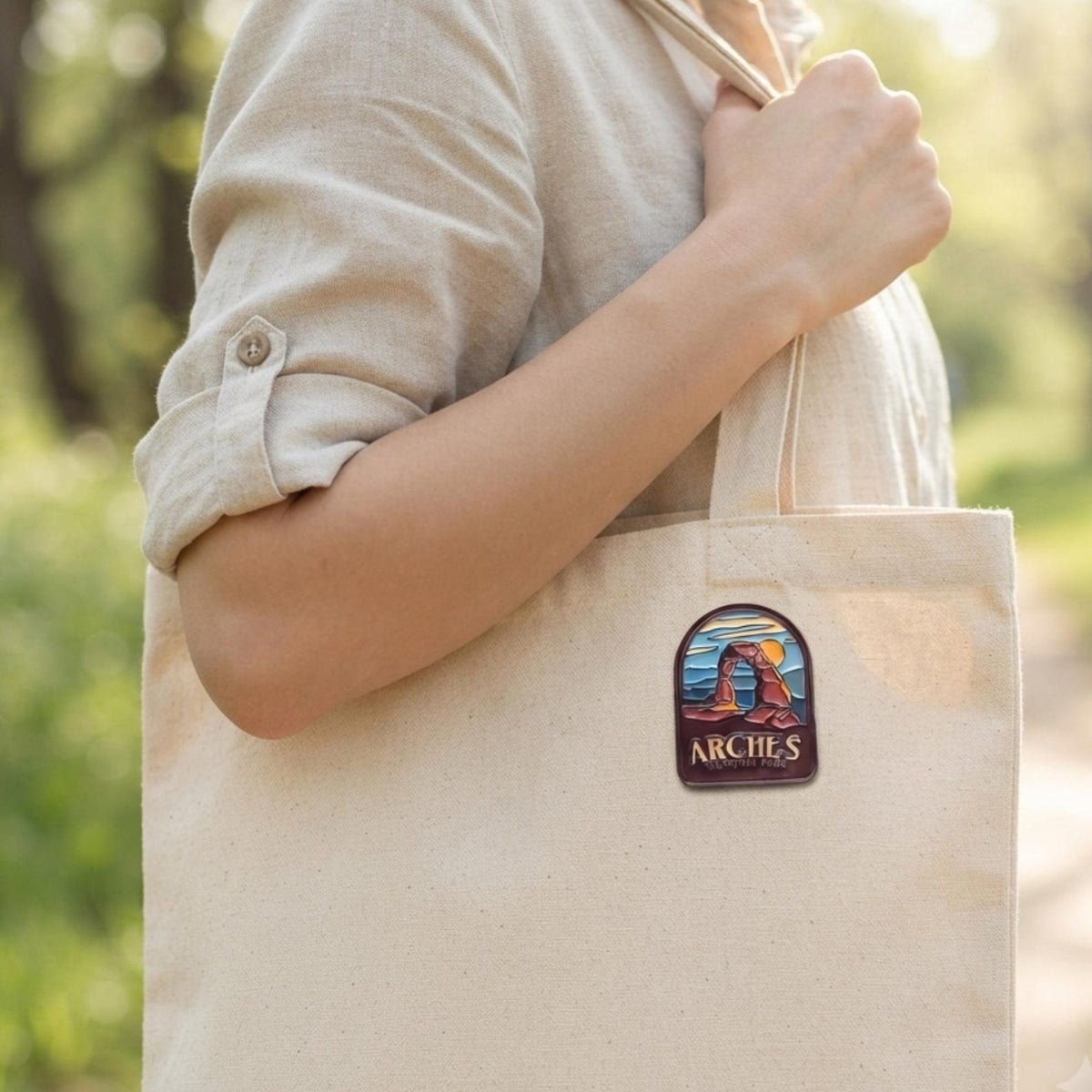 Arches National Park Enamel Pin – Travel Souvenir